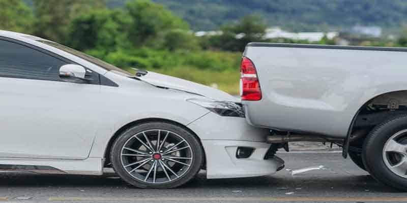 Accident-on-the-road-and-escape-news-site